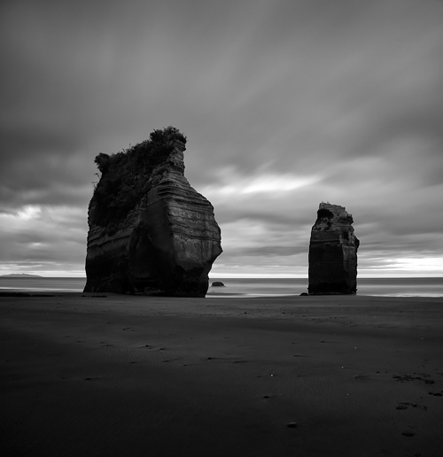 Three sisters / Tongaporutu